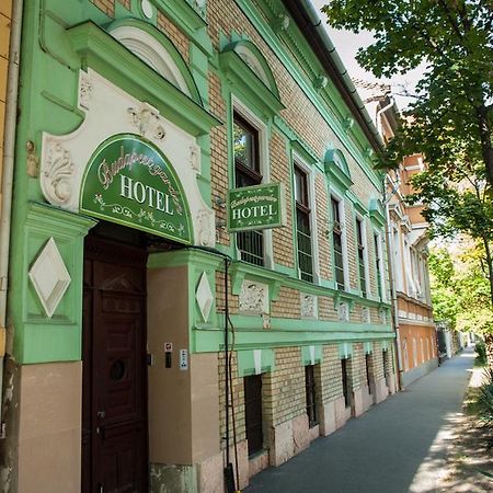 Budapest Garden Hotel Extérieur photo