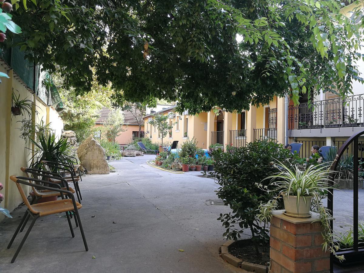 Budapest Garden Hotel Extérieur photo