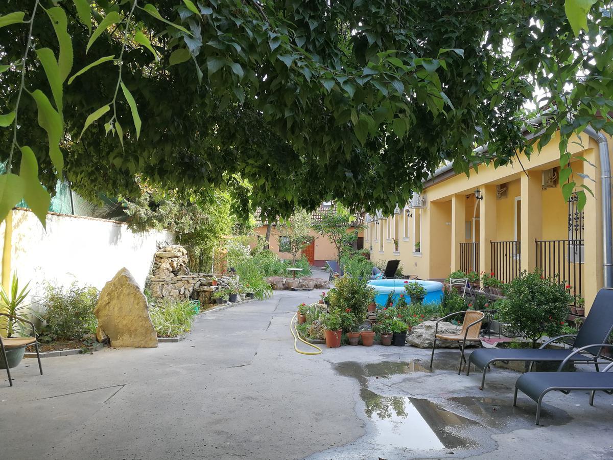Budapest Garden Hotel Extérieur photo