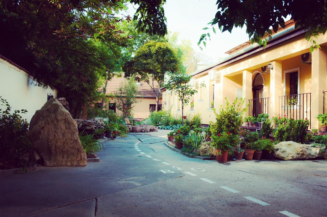 Budapest Garden Hotel Extérieur photo