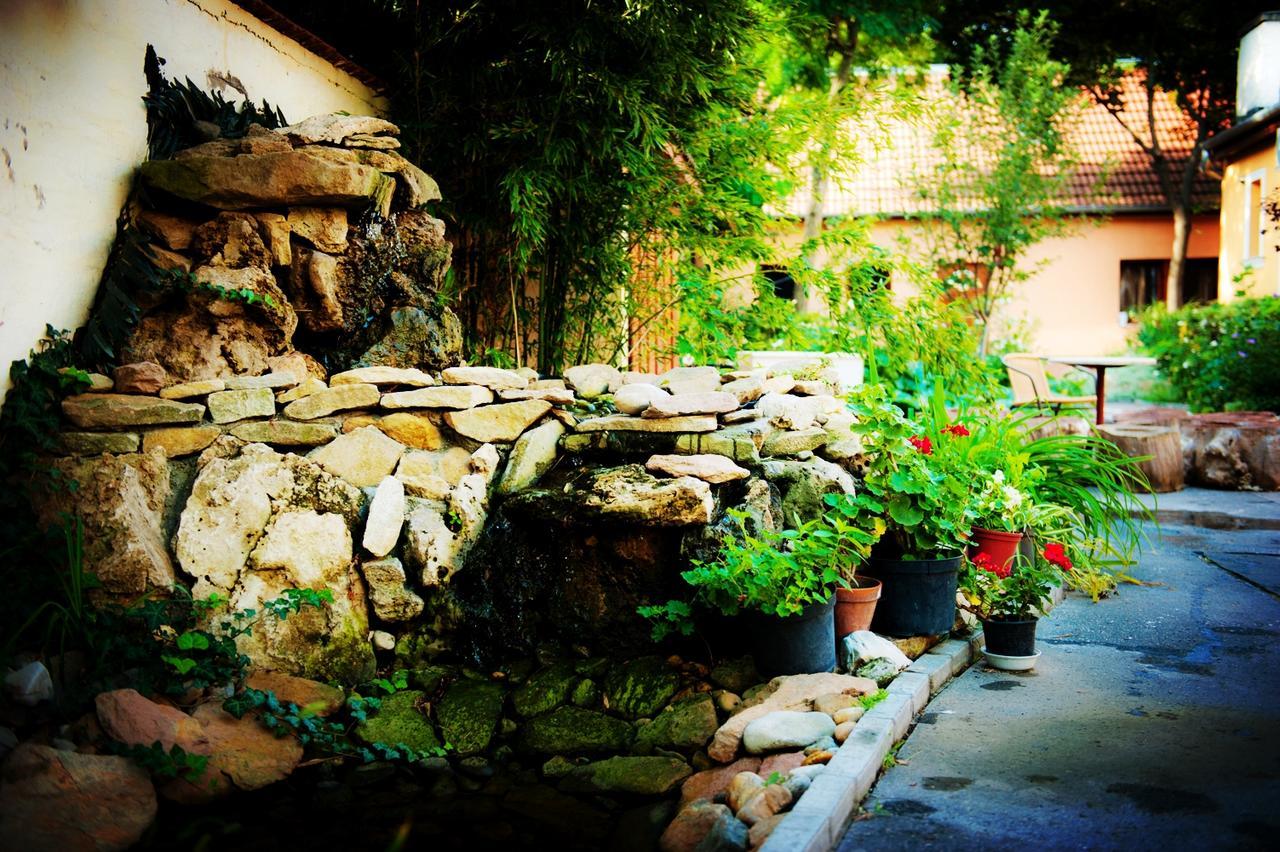 Budapest Garden Hotel Extérieur photo
